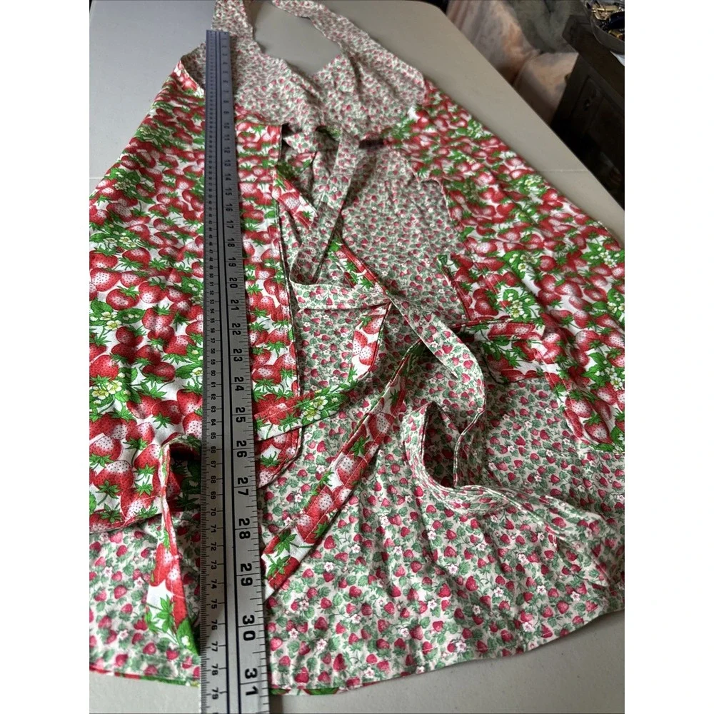 VTG Handmade Strawberry Print Apron Set Halter Neck Reversible Pockets